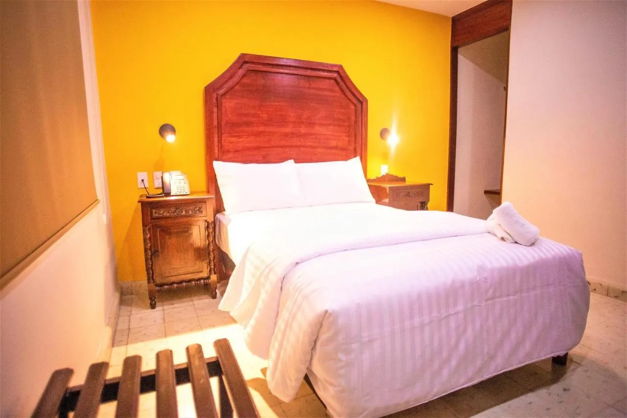Hotel Real Toledo By Kavia Mérida Mexique
